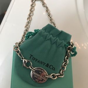 Tiffany & Co. 925 Return To Tiffany Oval Necklace